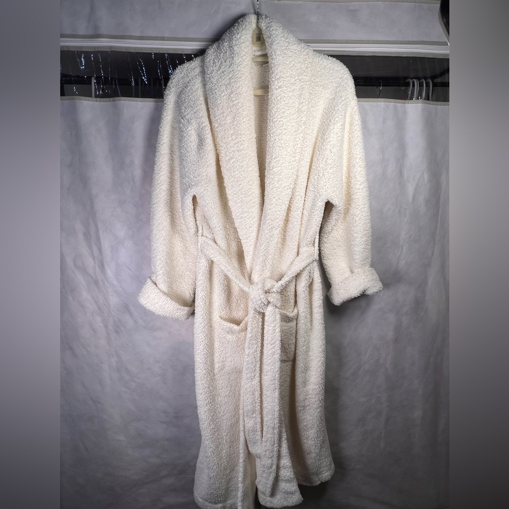 Barefoot Dreams Soft Cream Robe pre owned size 2/M it’s unisex super soft Ivory - Picture 2 of 8